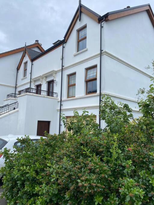 Villa Cheerful 4-Bed Townhouse In Centre Of Newcastle Newcastle  Exterior foto